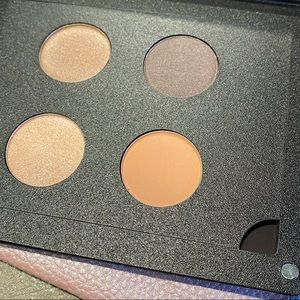 3/$19 ITTSE' Eyeshadow/Blush Color Makeup Palette ~ NEW + Bonus Cosmetic Case